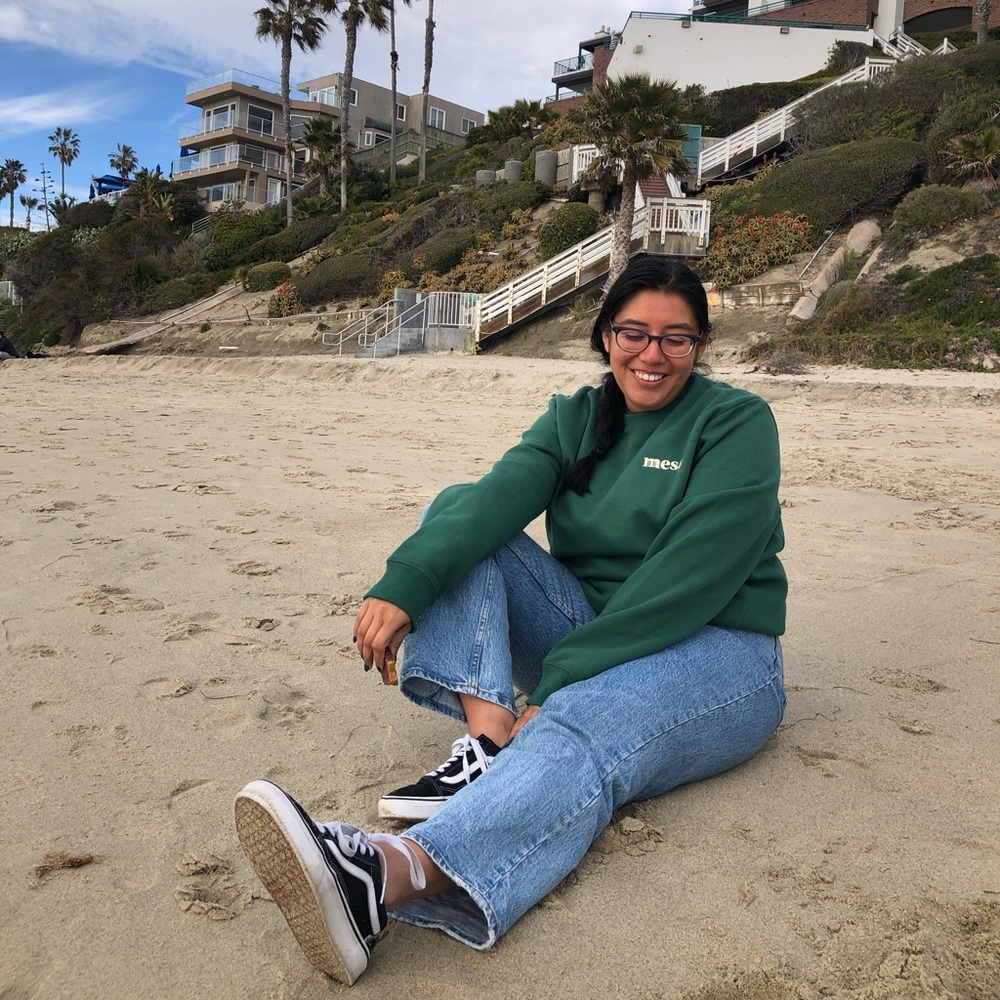 Large Unisex Embroidered Mesa Crewneck Sweatshirt in Emerald Green L